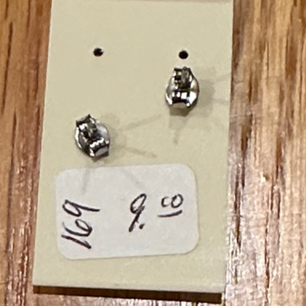 Twigs Floral Earrings - Picture 4 of 4